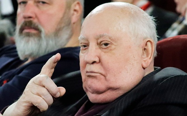 Горбачев похвалил протестующих в Белоруссии