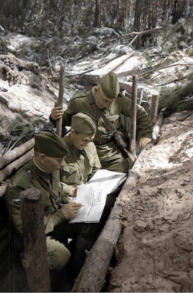 Фотографии связанных с историей Красной и Советской Армии.