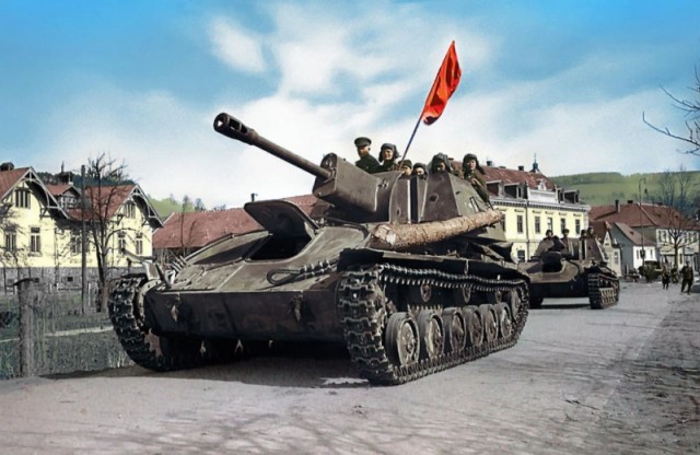1945 год в 84 фотографиях