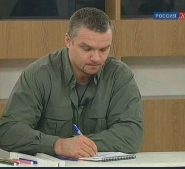 Замглавы Генштаба ВС РФ генерал-лейтенант Вадим Шамарин сознался во взятке и заключил "сделку со следствием".