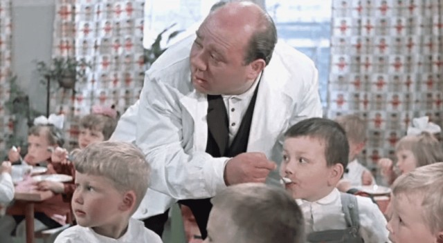 Чем кормили в советских детских садах?