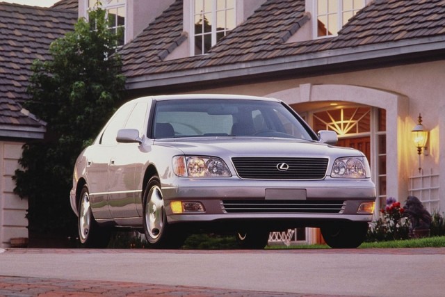 Крушение немецких авторитетов: как Lexus LS 400 покорил рынок США