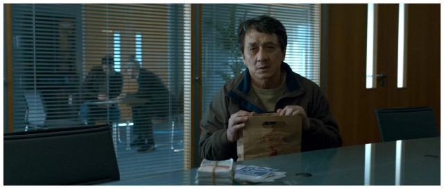 Трамп ввёл 100% пошлину на все иностранные фильмы в США