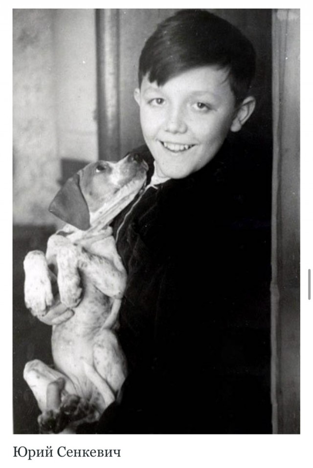 Небольшая фотоподборка известных личностей в детстве и юности