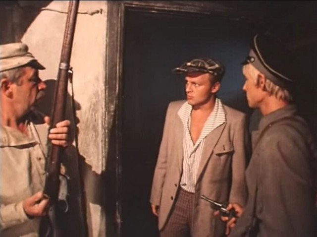 Как автор "Зеленого фургона" не застрелил автора "12 стульев"