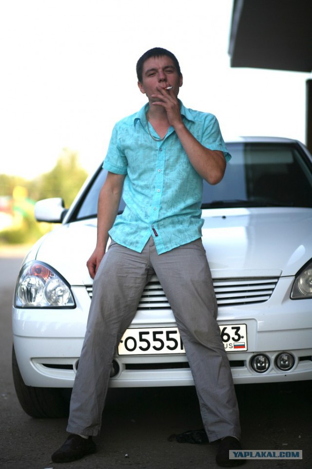 Экс-прокурор сбил женщину с ребенком и уехал.