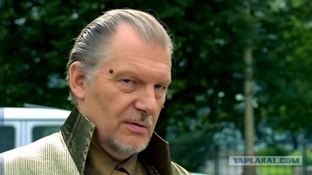 6-го ночью в Санкт-Петербурге мужчина поджёг здание администрации Московского района