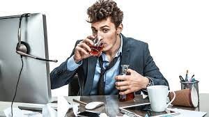 Верховный суд разрешил уволить сотрудника, выпившего на работе