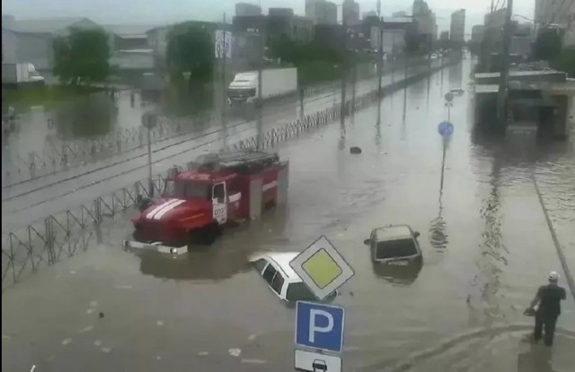 А из нашего окошка..