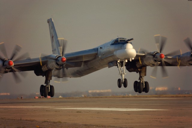 Сталинский «Медведь»: 60 лет воздушного господства Ту-95