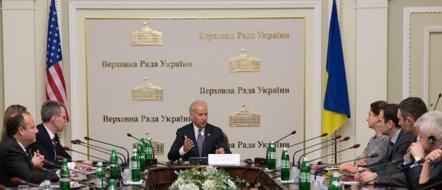 Бизнесмены в Грузии: “Мы загнемся без русских денег! Это 85% прибыли!”