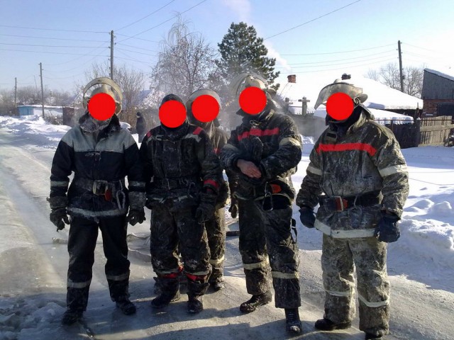 Пожарные.