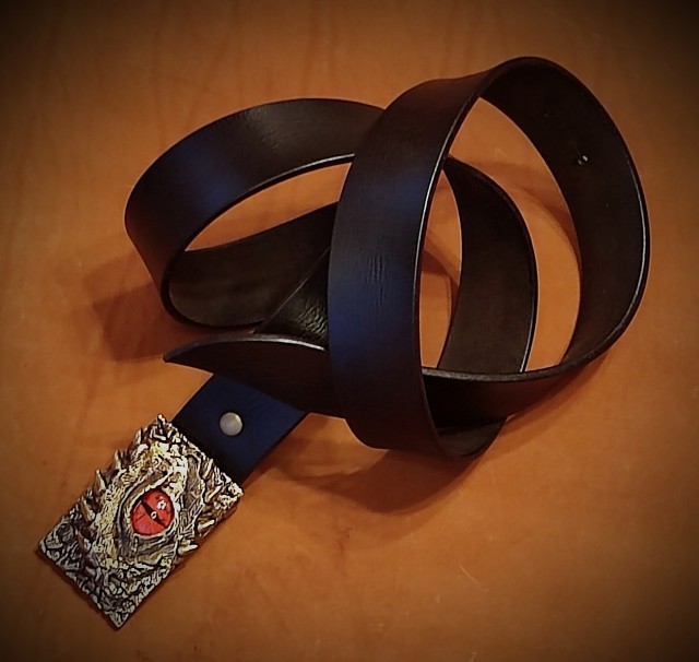 Сапожник с сапогами