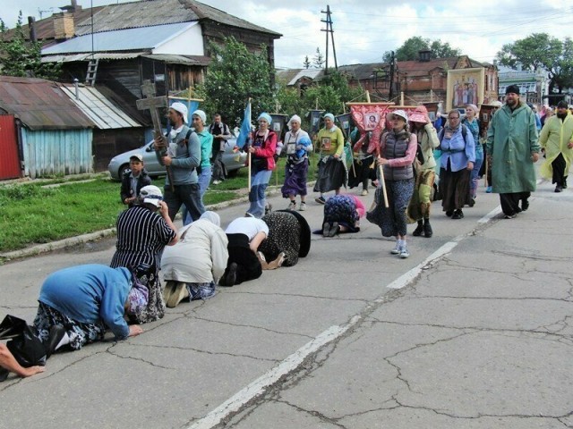 Только благодаря церкви «мы еще на четвереньках не ходим»