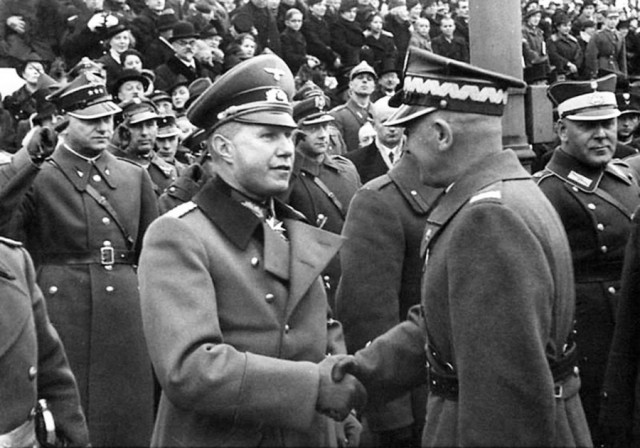 Зачем тратить миллионы долларов на антиком. пропаганду, если коммунизм невозможен?