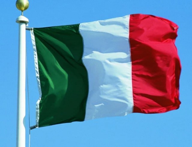 Италия возобновила выдачу туристических виз россиянам