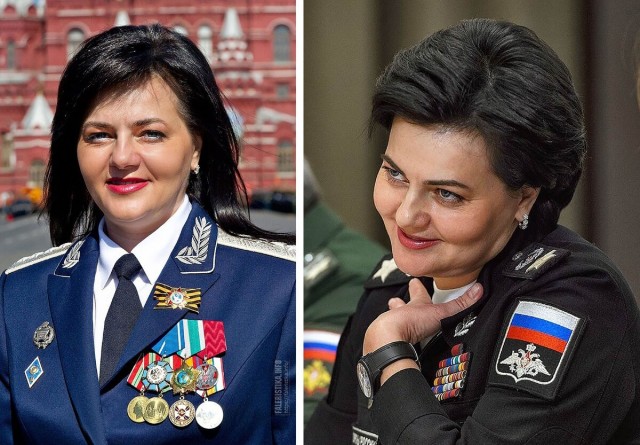 "Повесил свой сюртук на спинку стула музыкант.." ©