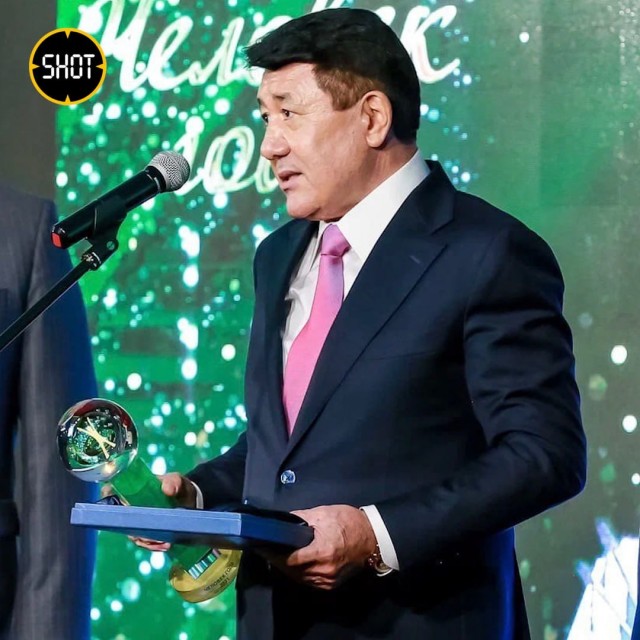 Дочь требует алиментов на 1 миллиард рублей