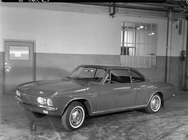 1963 Chevrolet Corvair Monza 900 Spyder. Автопятница №82