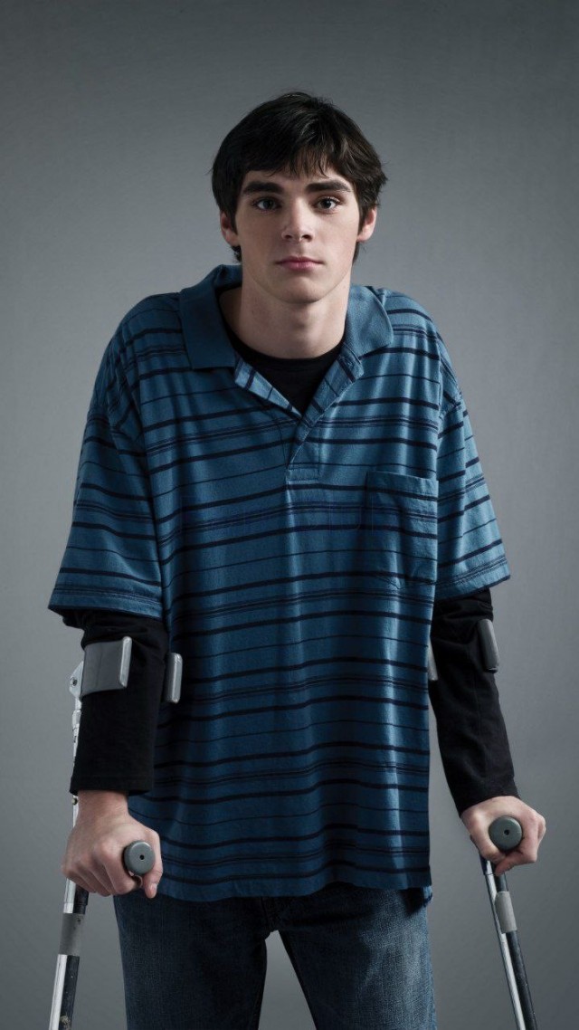 Страдающий ДЦП актёр из «Во все тяжкие» женится.