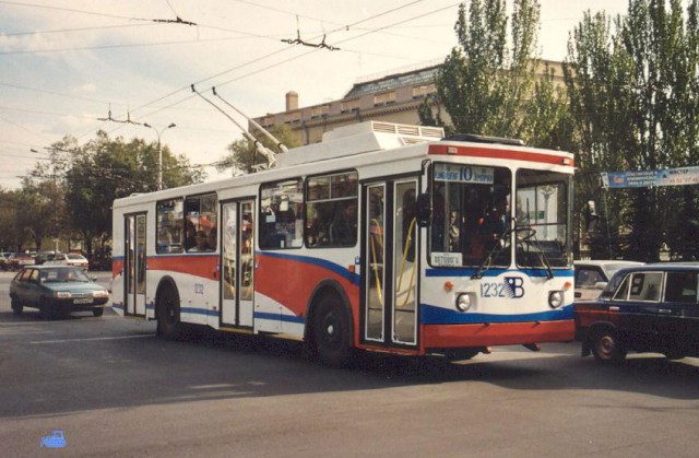 Игра на ЯПе: Угадай АВТО-8