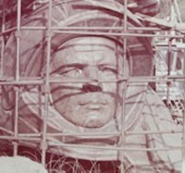 В Калуге Юрий Гагарин стал похож на пьянчугу