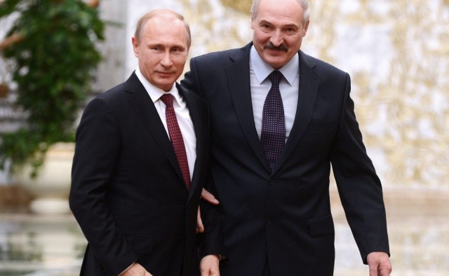 Лукашенко предложил Путину возродить СССР