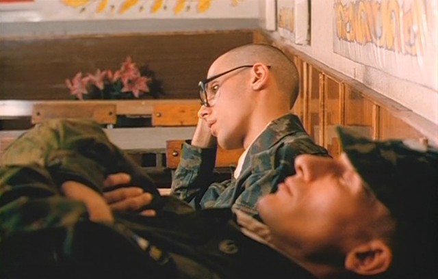 А вы ушли служить в 18 лет девственником? Только честно