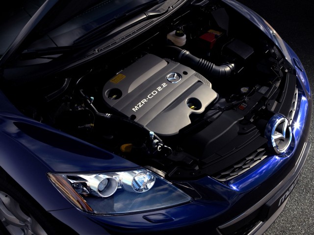 Mazda СХ-7 загорелась на ходу