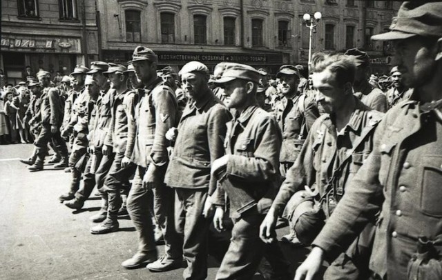 Операция «Большой Вальс»17 июля 1944.  Про конвоирование военнопленных немцев через Москву