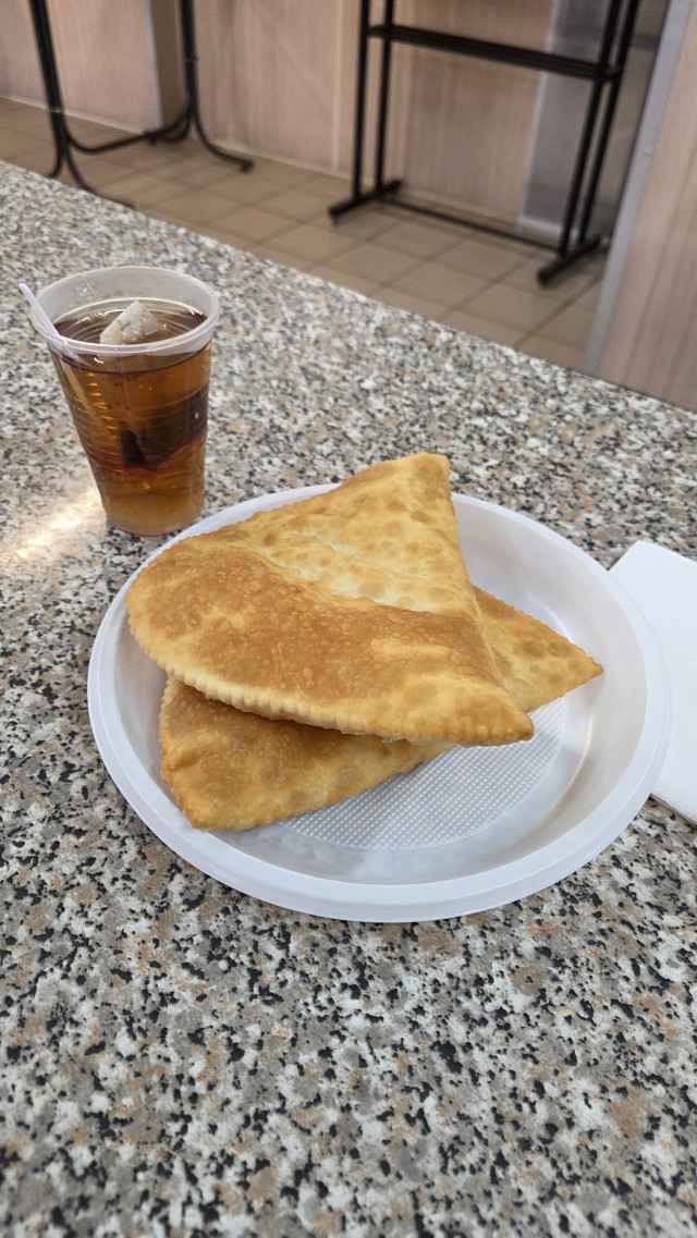Шляюсь по Москве (мрачное утро).