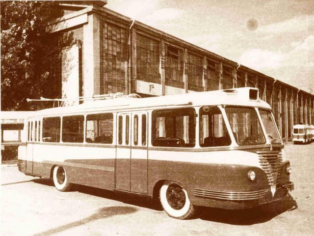 Игра на ЯПе: Угадай АВТО-9