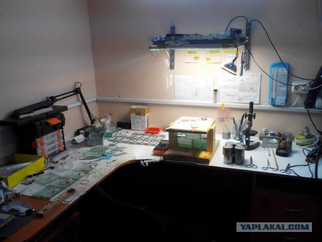 А давайте по фотке, кто как сейчас работает