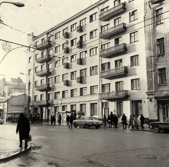 Арбат. Просто Арбат. Тот ещё, старый