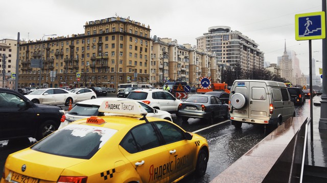 Разлом Сан-Андреас: из-за чего встал центр Москвы