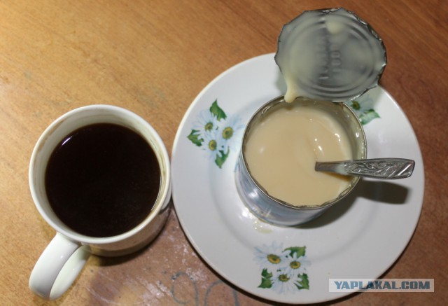 Оренбургские продукты. Тушенка, сгущёнка, мука, специи.