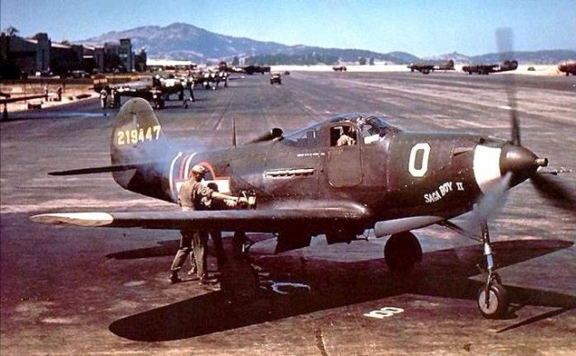 Р-39 Аэрокбра. Американская любимица сталинских соколов. История создания и основные модификации.