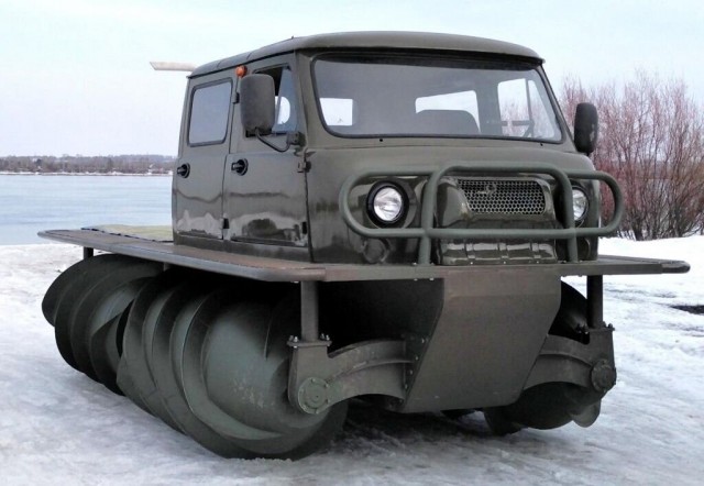 ГАЗ-44: плавающий грузовик из Советского Союза