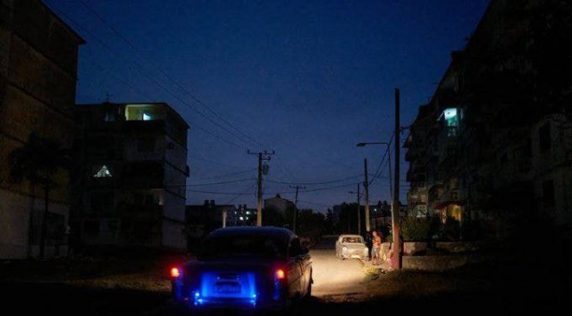 Полное отключение электричества произошло на Кубе после остановки одной из ТЭЦ, сообщило мин.энергетики и горной промышленности
