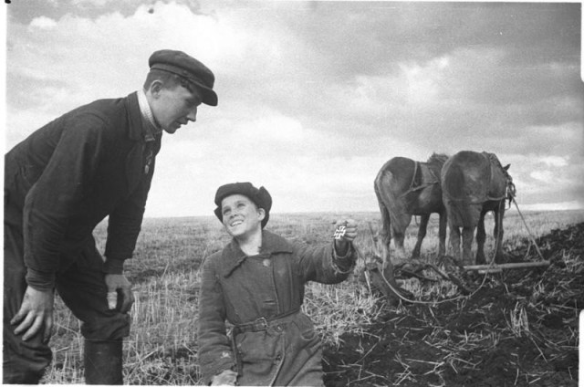 Нас извлекут из под обломков... 1941