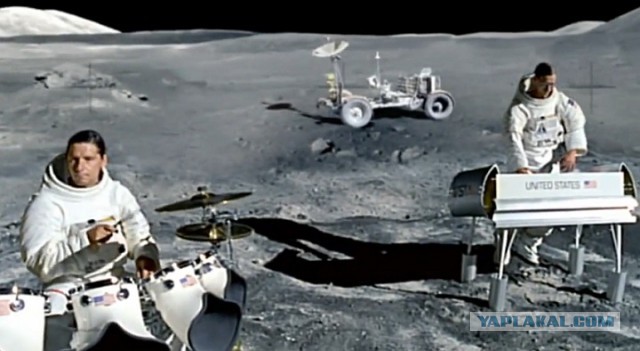NASA засняло на Марсе разбившийся НЛО
