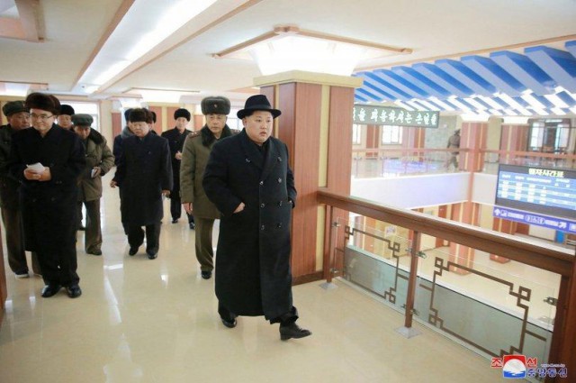 Ким Чен Ын проинспектировал северную границу страны и поднялся на гору Пэктусан