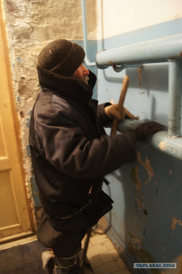 Как лишают стариков квартир