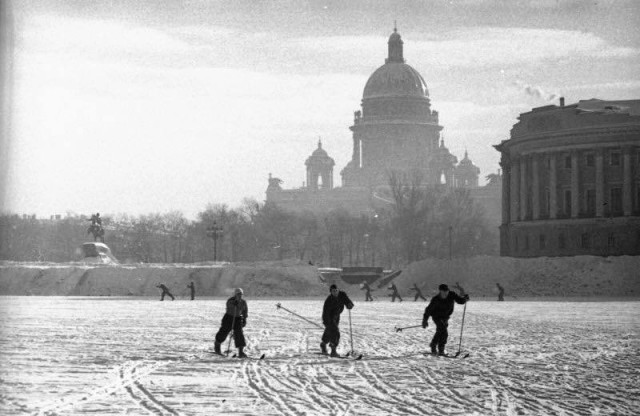 Фотографии из прошлого нашей страны - 54