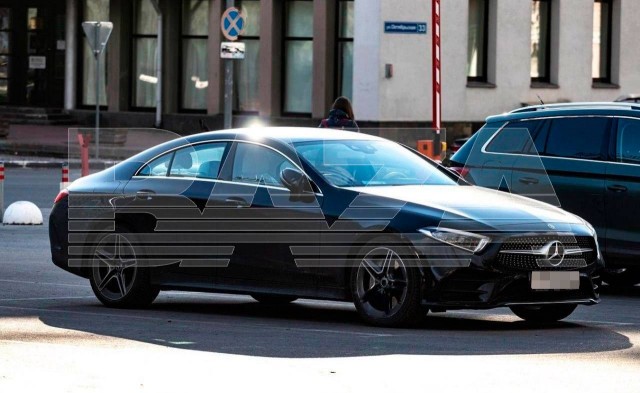 Сын миллиардера Аблитарова продал Mercedes своей девушки и взял на нее кредит