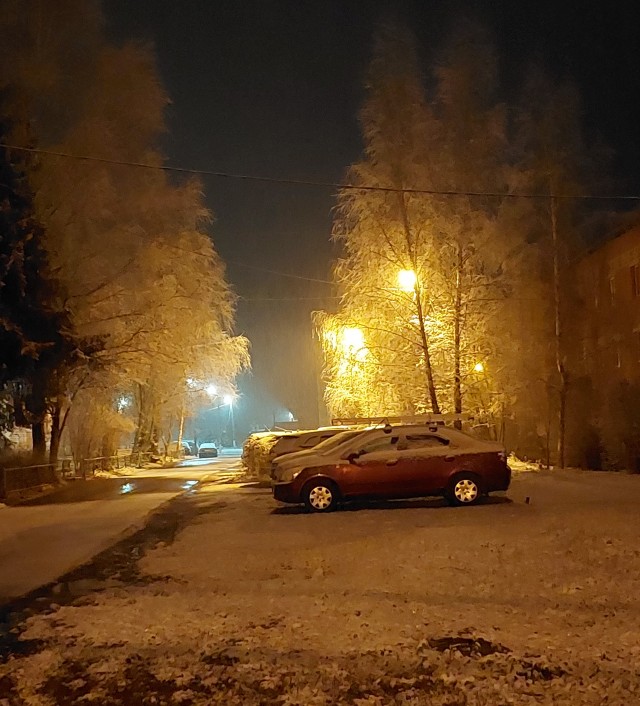 С первым снегом нас!))