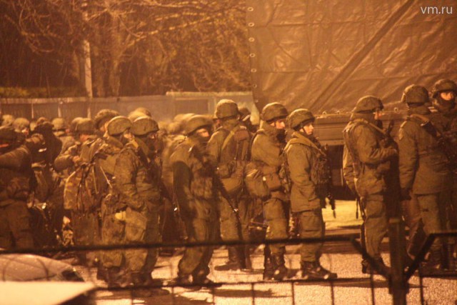 В Крыму захвачены Совмин и Верховная рада, официальных заявлений еще не было