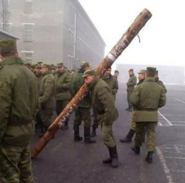 В Самарской области командир наказал призывников приседаниями