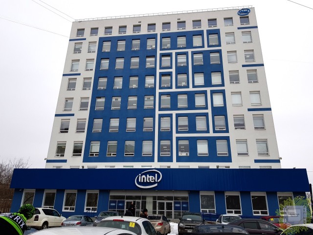 Intel приостанавливает деятельность в России