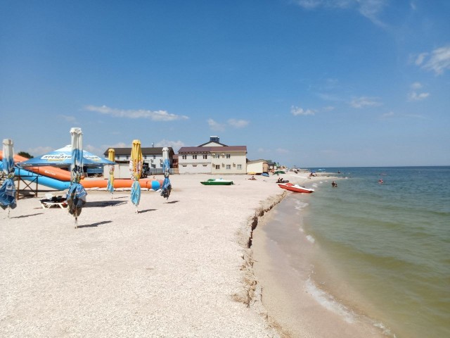 Прогулка по пляжу Азовского моря